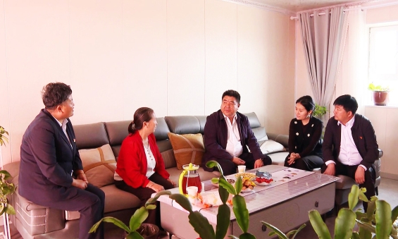 烏蘇市四套班子領(lǐng)導(dǎo)開展走訪慰問活動